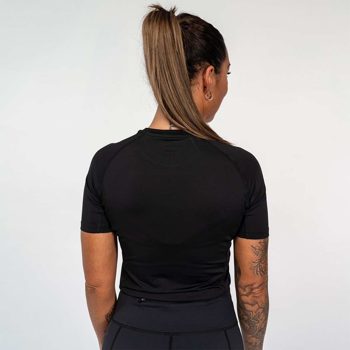 training-ss-women-s-rashguard (1)